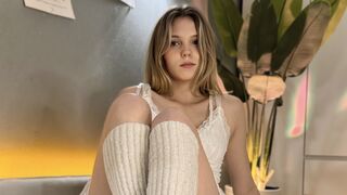 Kostenlos Nackt LinaKorvin