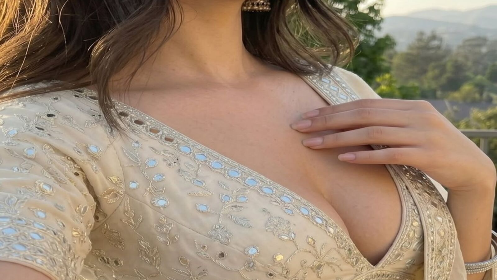SilkenSundari erotic portrait