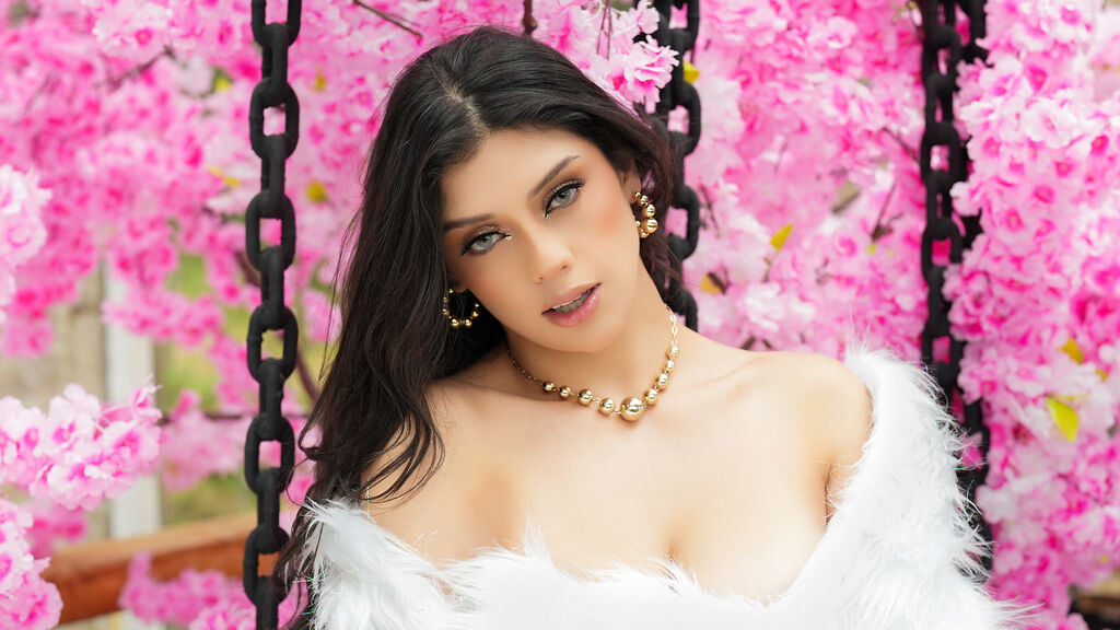 NaomyNieto Live Cam on LiveJasmin