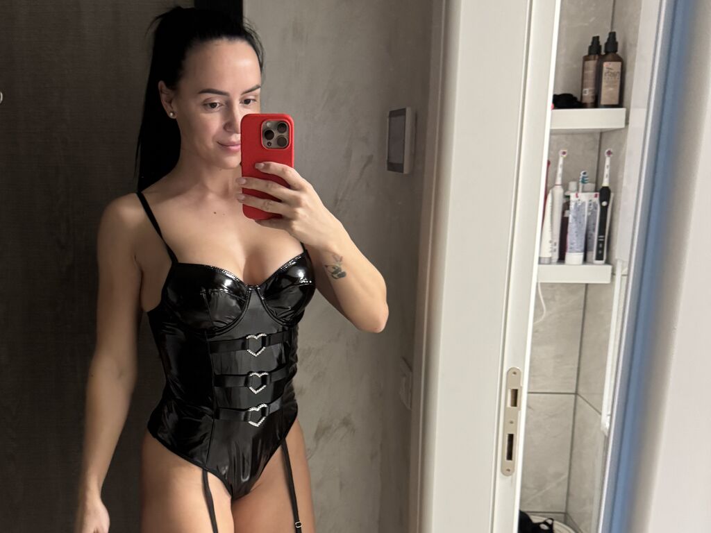 SaraJonsson private show girl webcam image