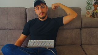 BannerAndrew Live Webcam on LiveJasmin