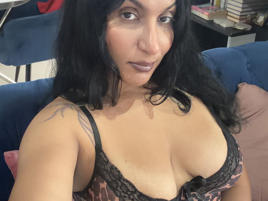 RubiRue free chat profile photo