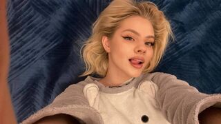 EvaSelenna Live Webcam on LiveJasmin
