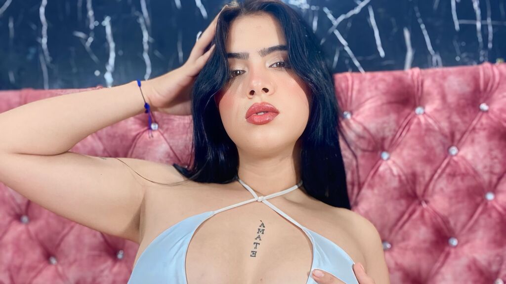 Sex chat gratuit in direct cu EstefaniRous pe LiveJasmin