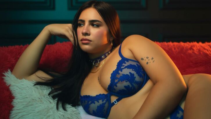 EstefaniRous live webcam show