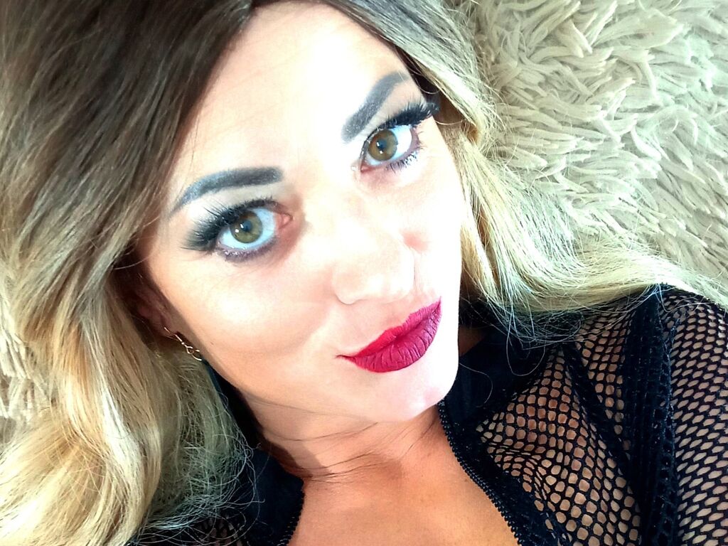 LionessoneForu Profile Image