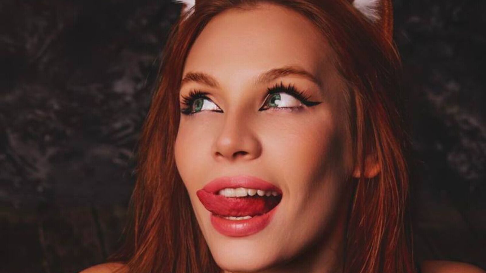 KelliKirasti erotic portrait