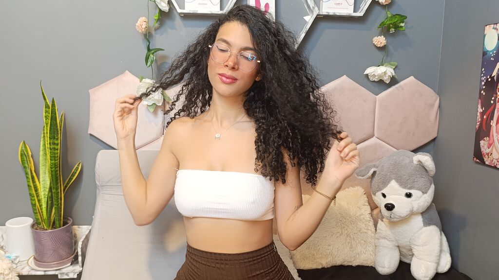 AlisonAbril cover