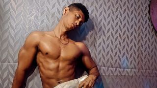 SteffanLeal Live Webcam on LiveJasmin