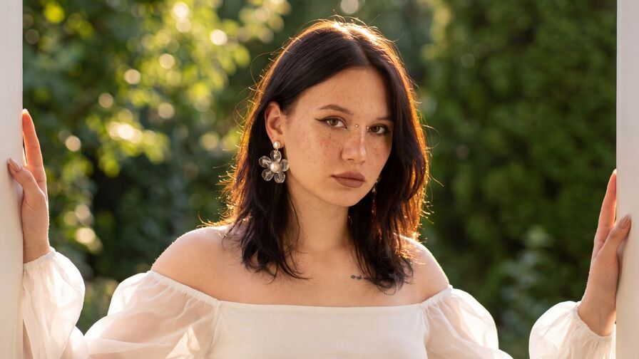 Free Naked AlicePertim