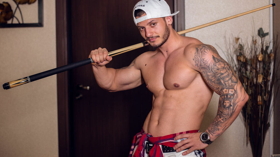 Watch CristianHolden live on Hernude