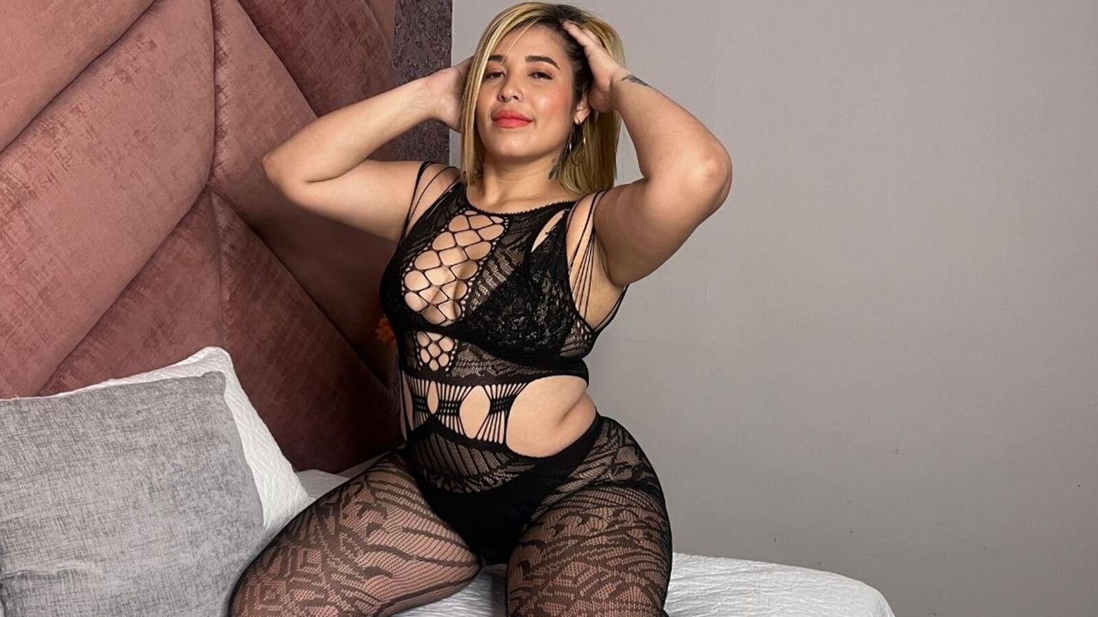 LuciBellucci erotic portrait