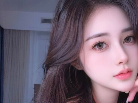 Chat with AgelaHui