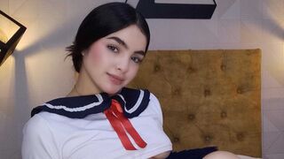 KimmieBloomie similar LiveJasmin private chat preview