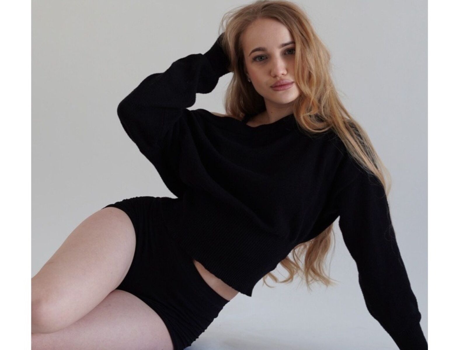 Live cam for EmilyMontclaire