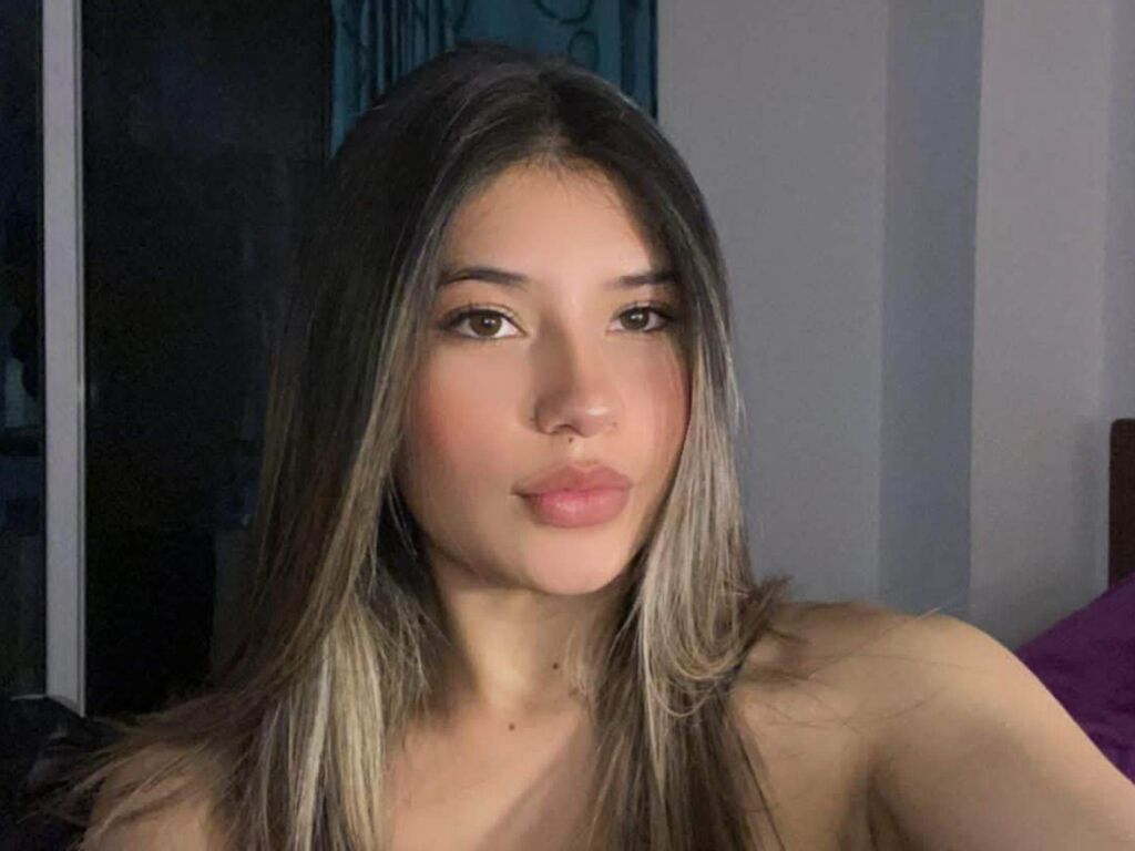 AmberCanto from Web Night Cam