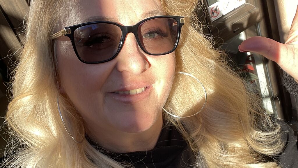 MinaLesco online on GirlsOfJasmin