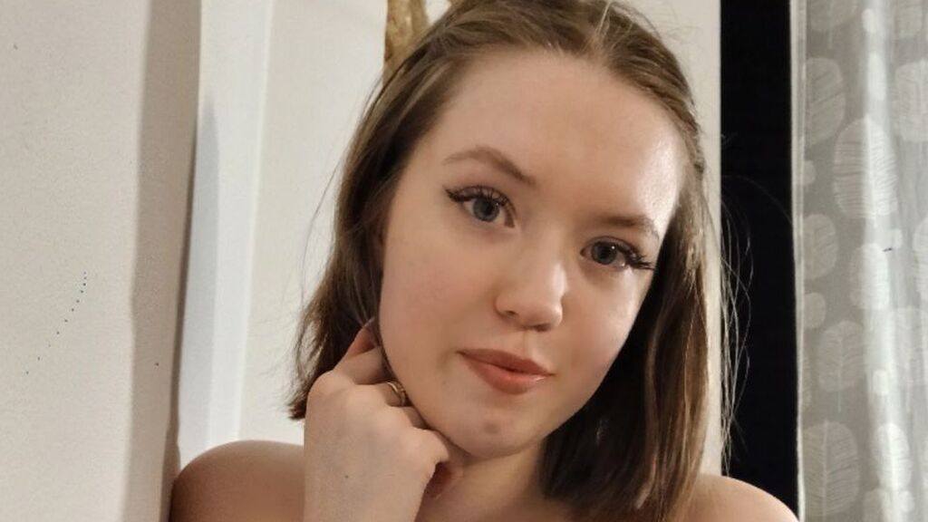 RoxyRicot's profile from Jasmin at GirlsOfJasmin'