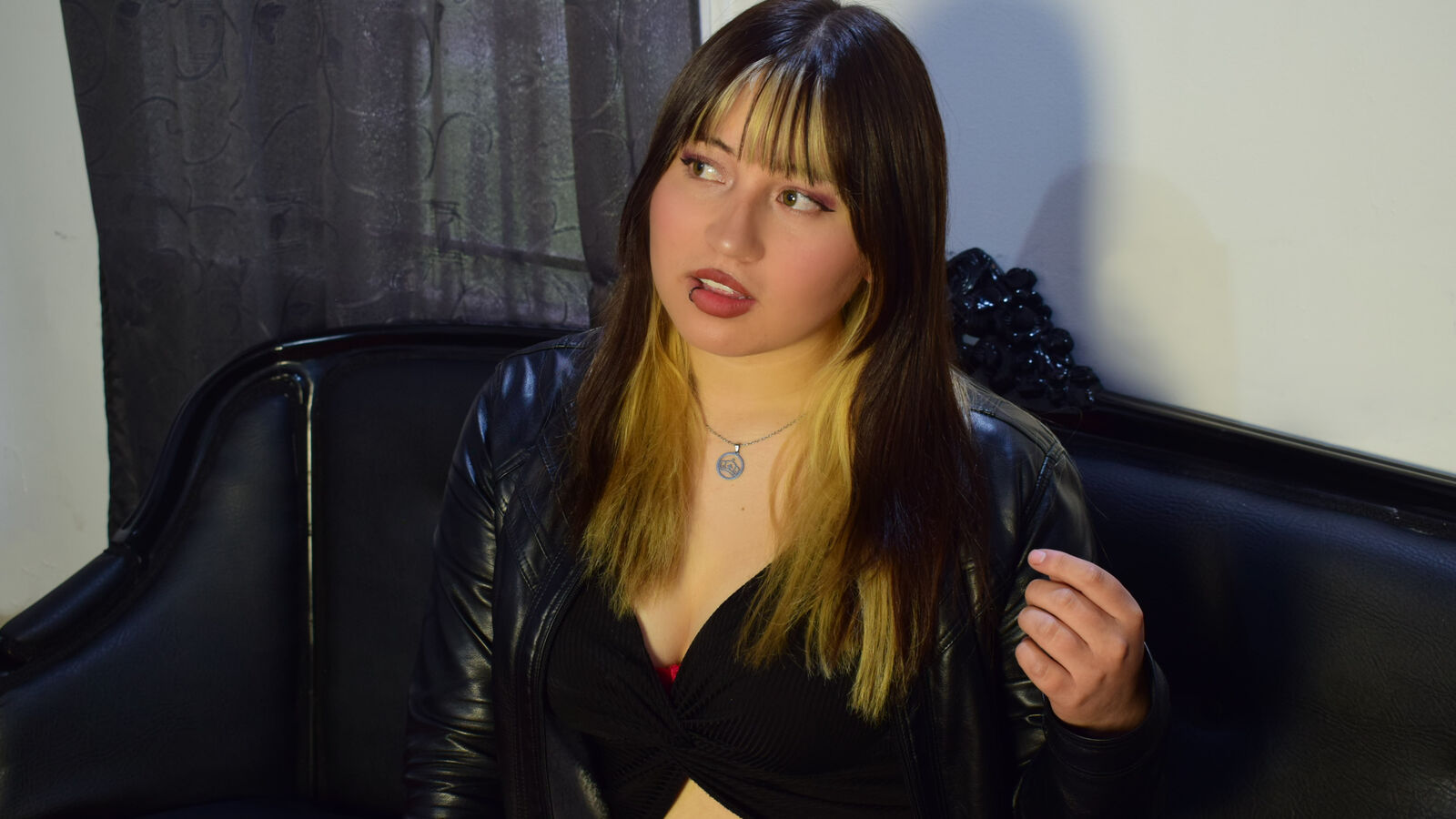NalaSteele erotic portrait