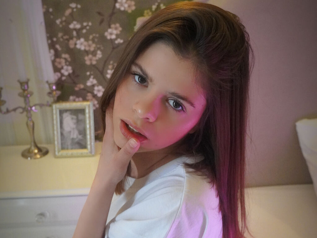 MaddyDoly Camera Thumbnail