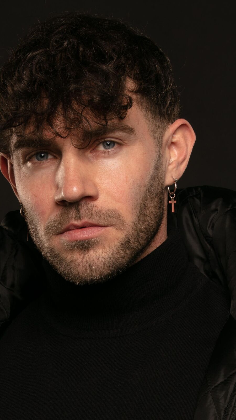 alphahhunk glamour portrait