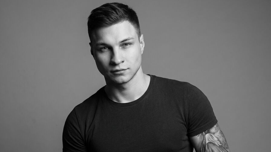 AlexPolo – Male | Nude Senses