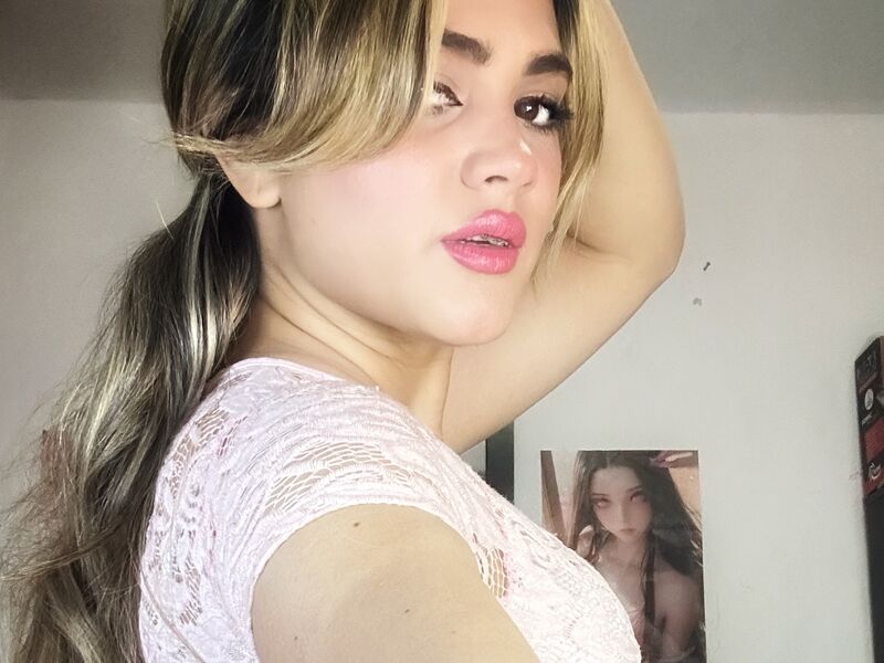 Live Sex Cam AdalethHolmes