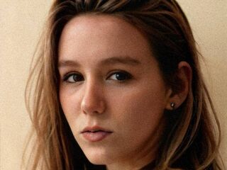 free chatting online VickiGrotts