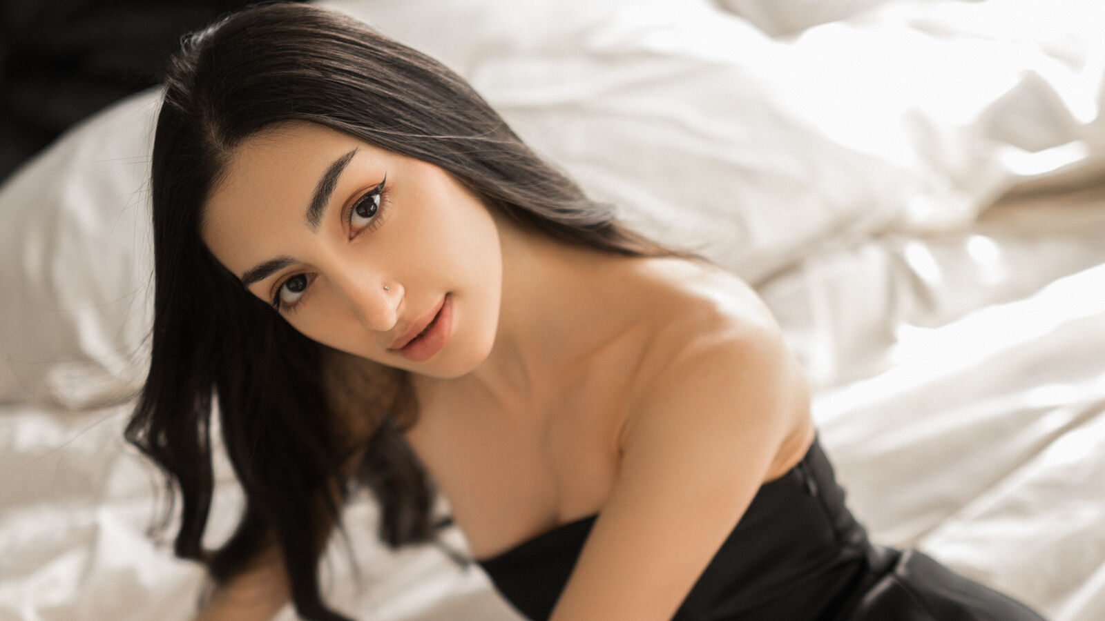 LinaRobbin erotic portrait