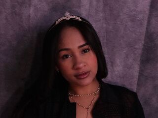 NicolleMari age 24