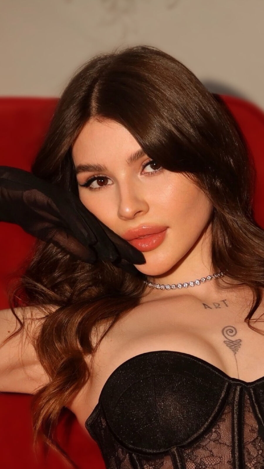 RinaLowes erotic portrait