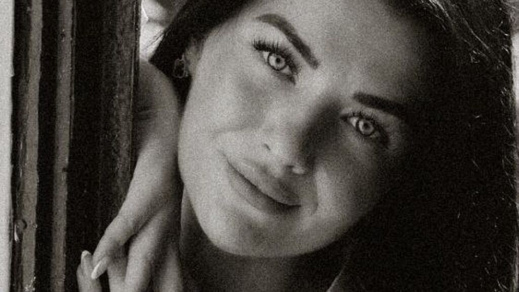 EvaBilss's profile from Jasmin at GirlsOfJasmin'