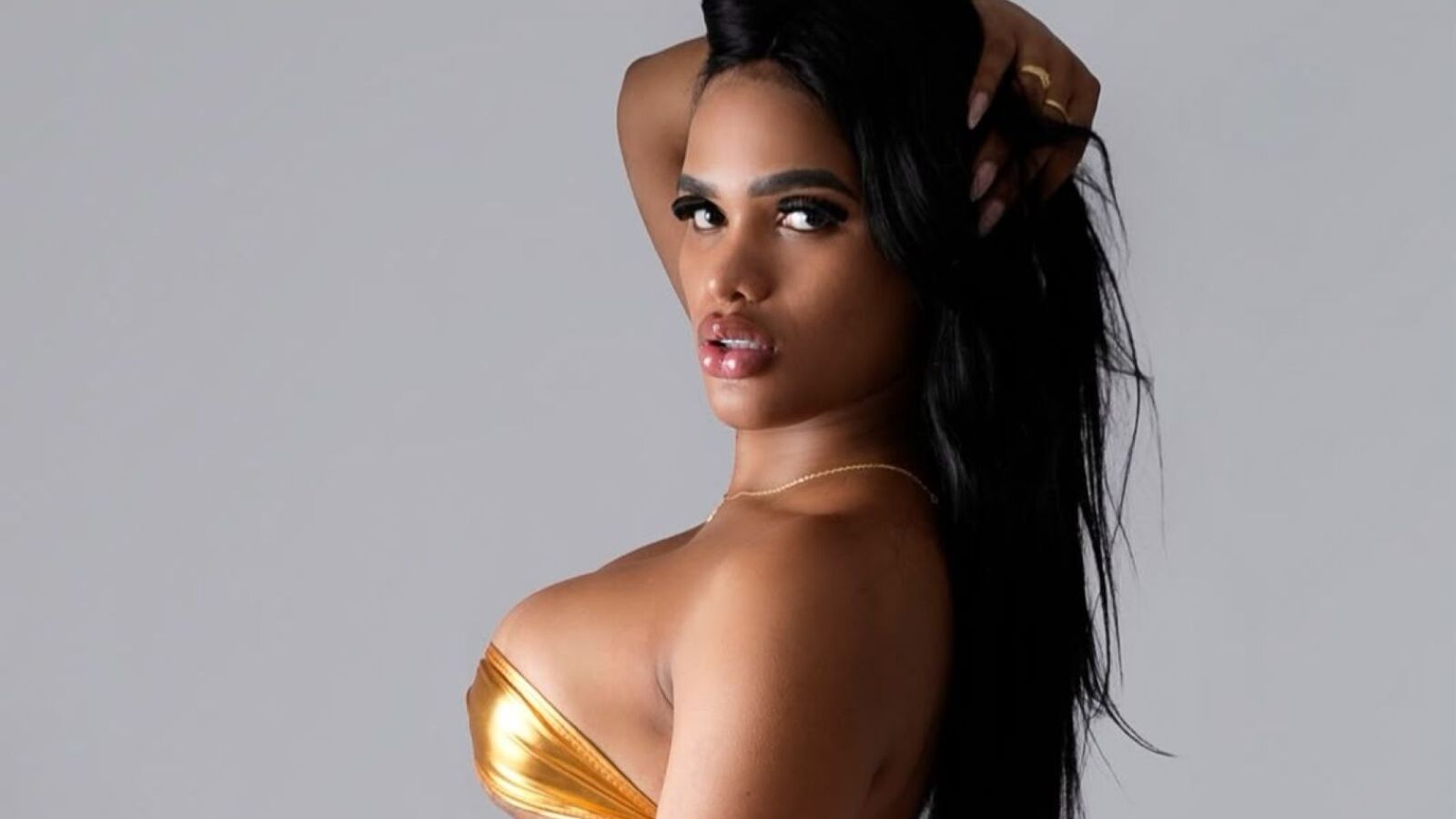 MadisonHoli erotic portrait