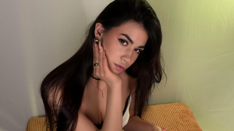 Watch CatherineBlaur’s Cam Show Live