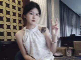 AileenAmelia Blonde live cam girls
