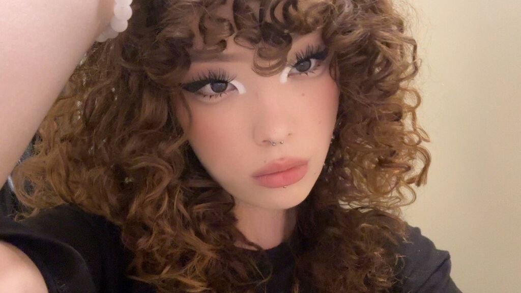 YangConnie Live Chat on LiveJasmin
