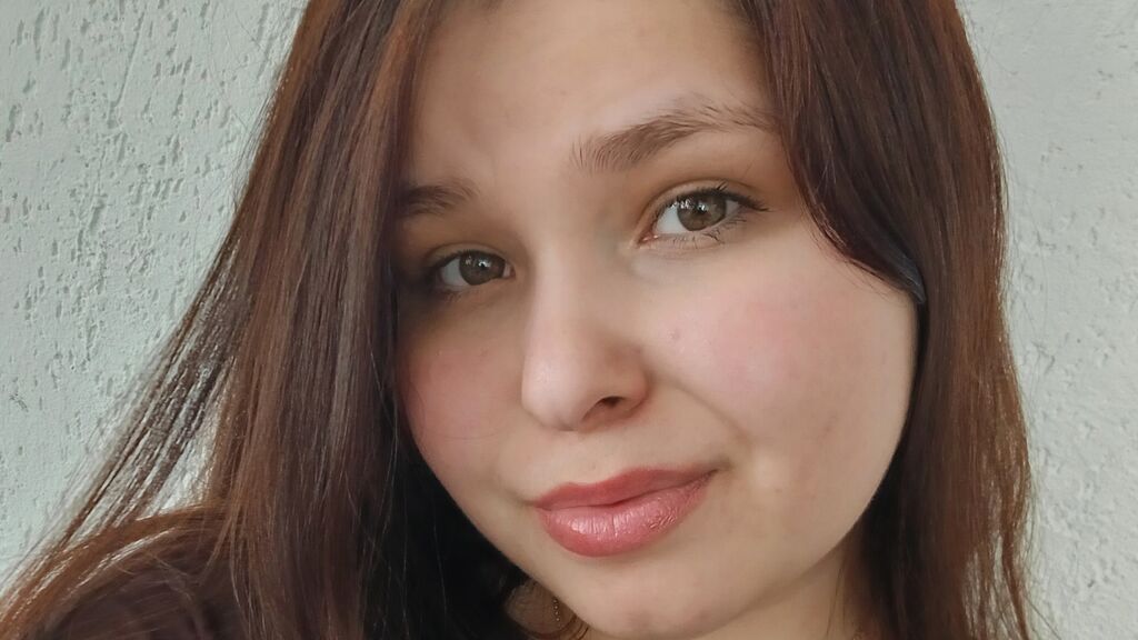 Watch  AliyaAssan live on LiveJasmin