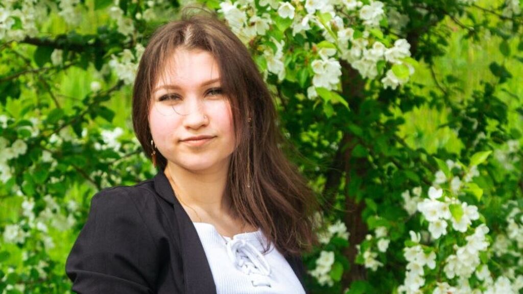 EdwinaCompston online on GirlsOfJasmin