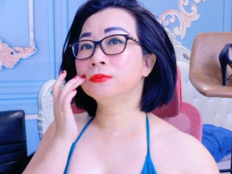 Chat with LucianaMecacci