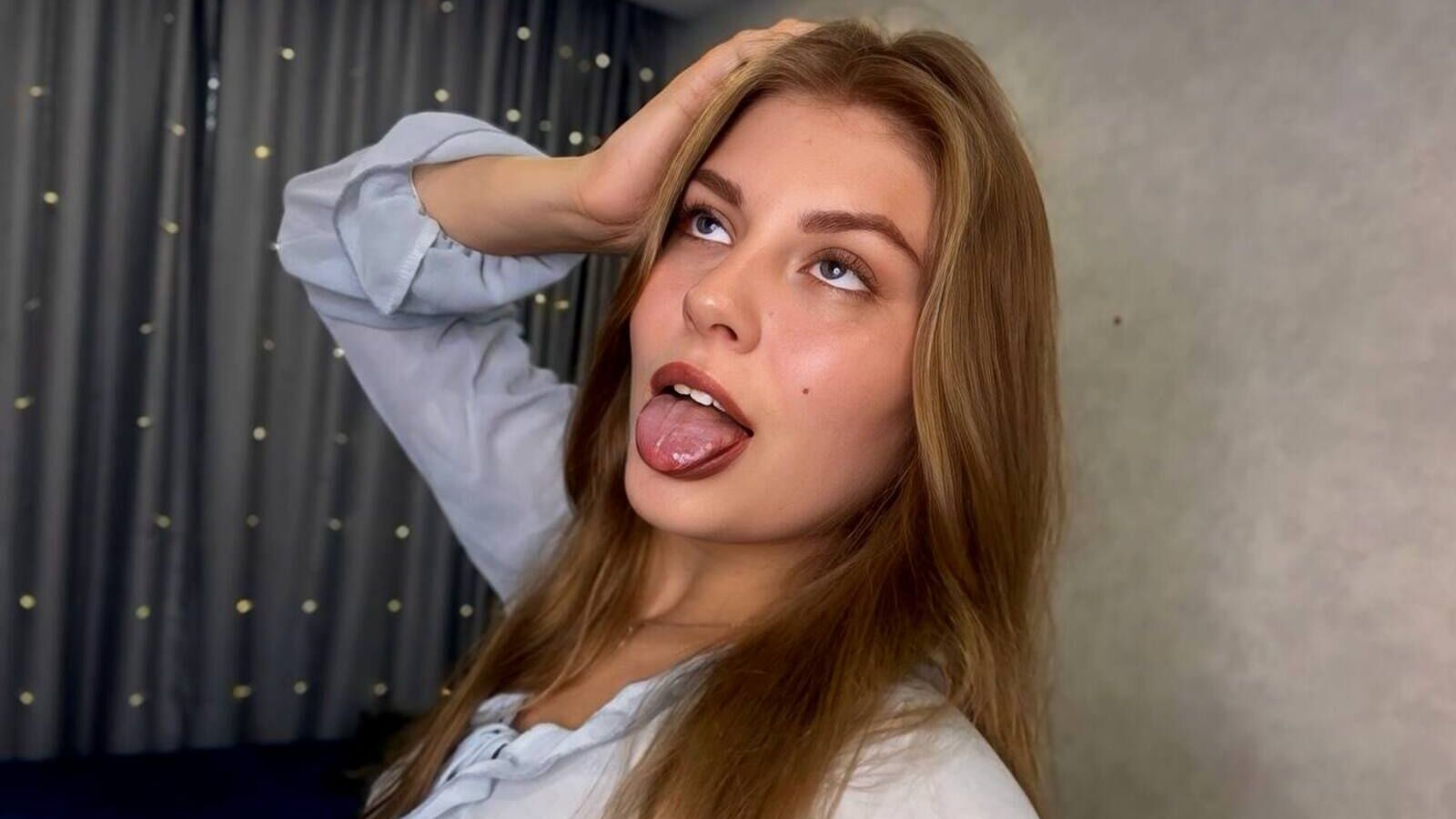 MilaOlivers erotic portrait