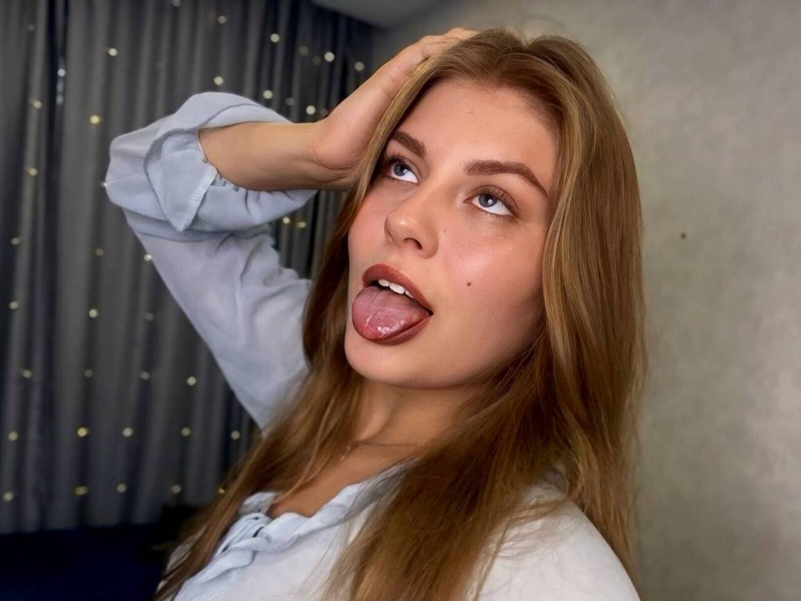 Live cam for MilaOlivers