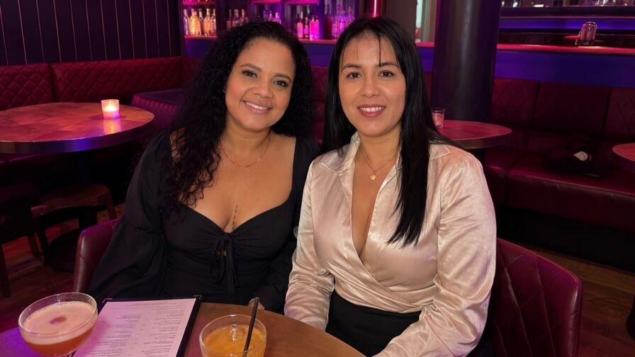 Discover BrielleAndAvriel VIP show
