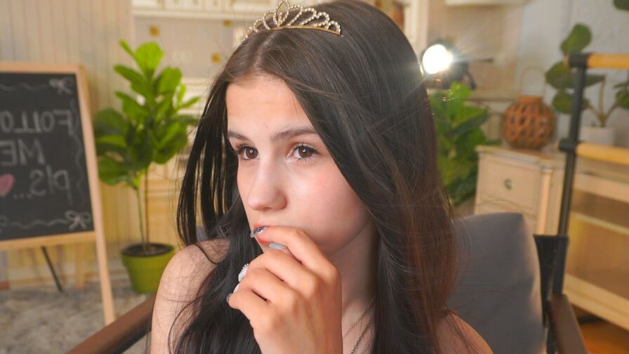 Watch AnnetPintonin live on Screencamera