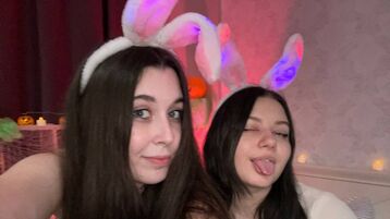 JulianaAndDoris webcam show