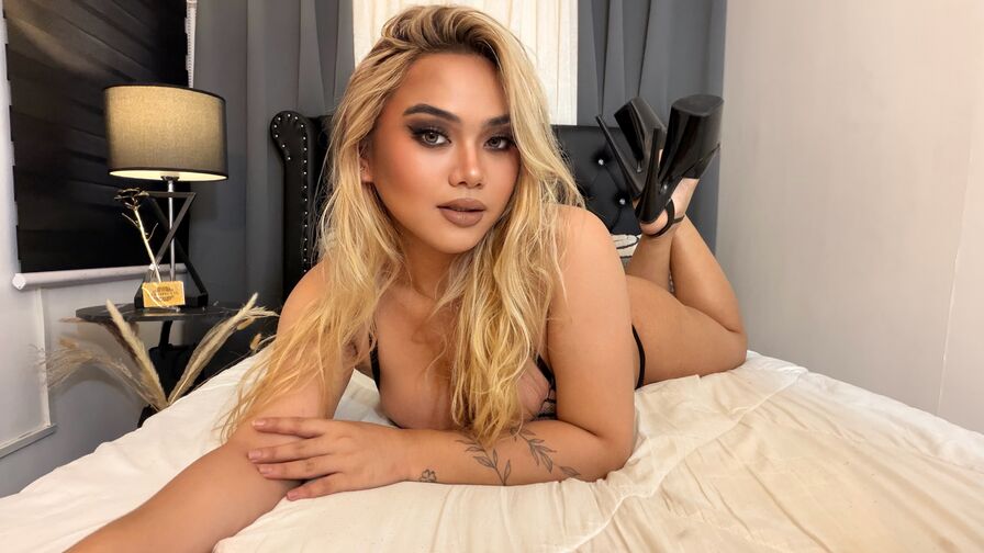 Watch YoshiJenner’s Cam Show Live
