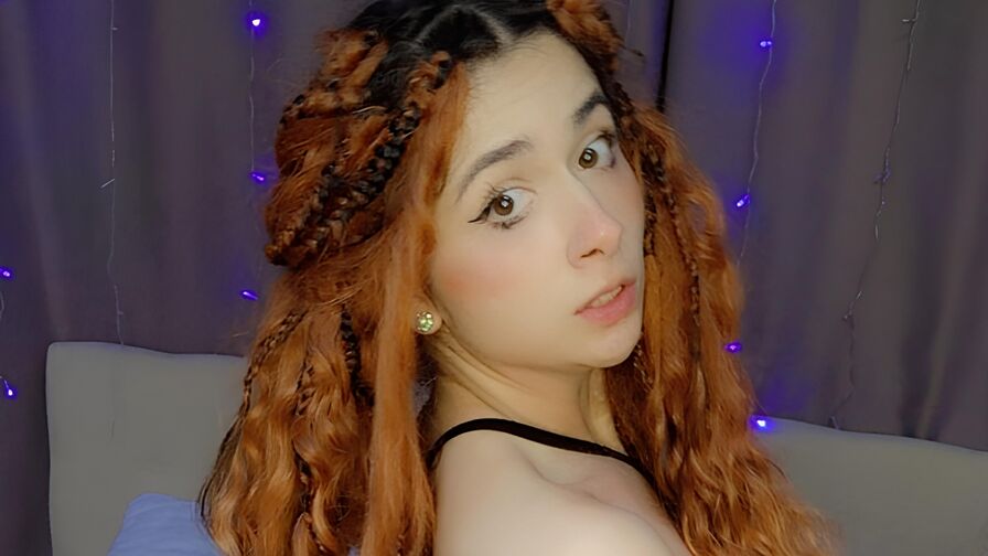AdrianaClide Amateur Masturbating
