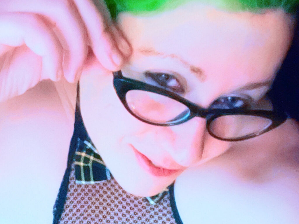AdelinaLuna adult webcam chat nudes