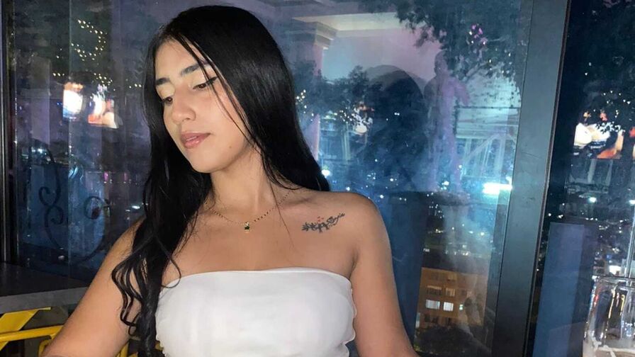 Sexy Live Sex Chat with KattiMoretti