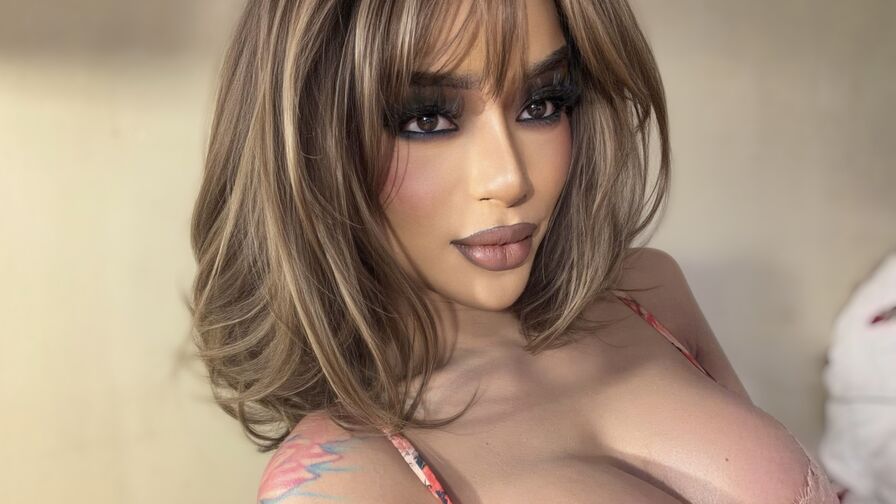 Watch SamanthaPerth live on Camrulet