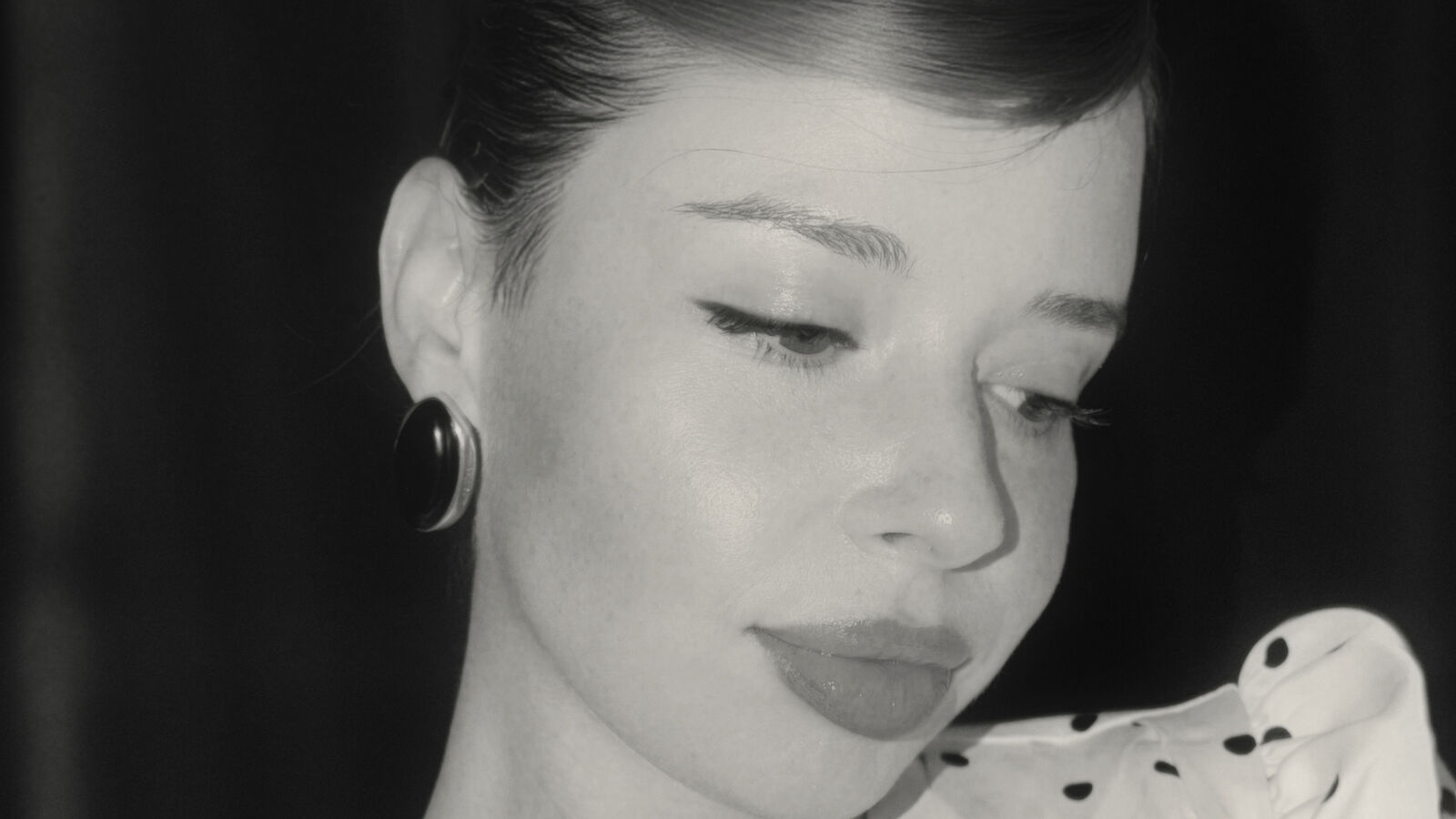 AmeliaaBrian erotic portrait